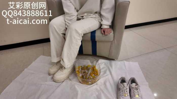【爱秀套图】『chnnsct1818』超脏水果罐头制作喂食 YC-250424-3