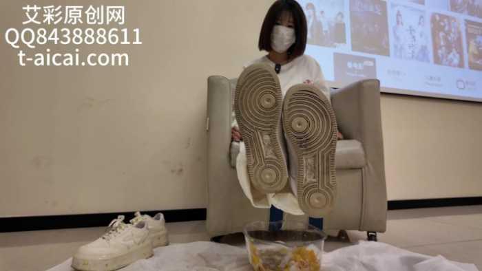 【爱秀套图】『chnnsct1818』超脏水果罐头制作喂食 YC-250424-3