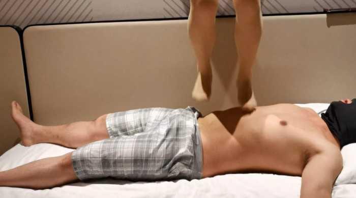 【爱秀套图】女大肉丝重踩20分钟 YC-250428-2