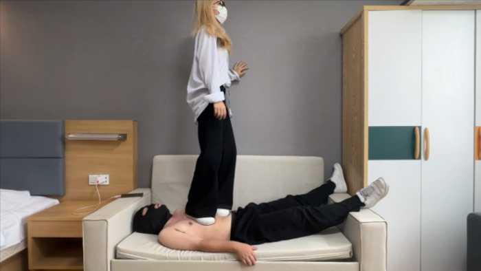 【爱秀套图】【小鲨鱼殿下】闺蜜在毯子身上跳舞 YC-250429-3