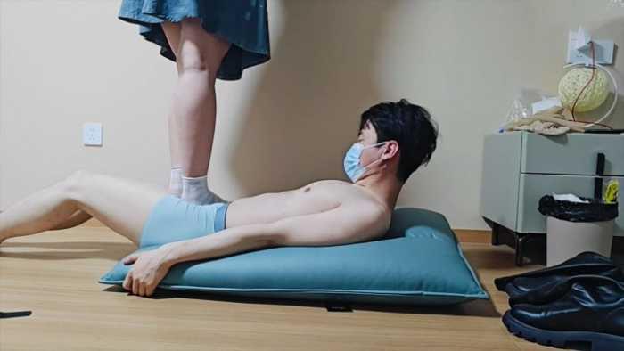 【爱秀套图】【啦啦啦】新重量级女s暴力踩踏 ACYC-3201