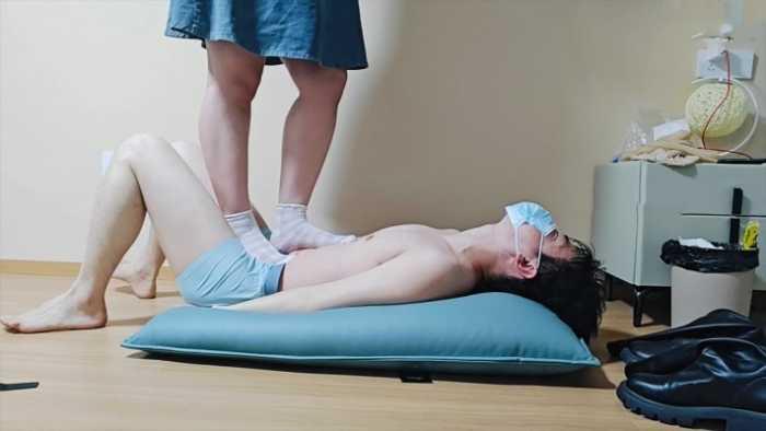 【爱秀套图】【啦啦啦】新重量级女s暴力踩踏 ACYC-3201