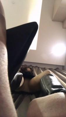 【爱秀套图】第一季：小鱼女神第一视角肉丝高跟长靴在奴隶身上蹦迪，中指羞辱 YC-250430-5