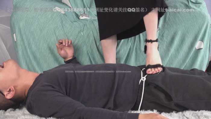 【爱秀套图】【南国原创】沫沫S惩罚进屋偷东西的贼 1080P YC-200516-6