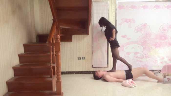 【爱秀套图】【兔粉粉】脖子的待遇 YC-250430-2