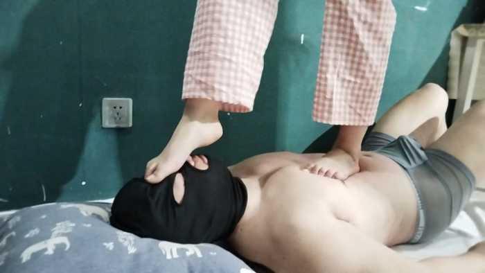 【爱秀套图】双萌妹子初踩毯子小沈 YC-250501