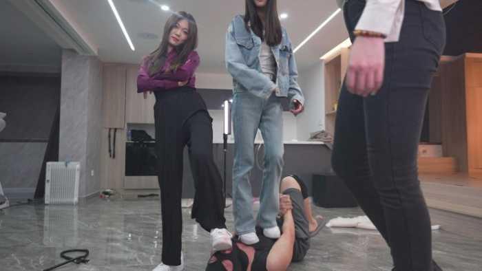 【爱秀套图】超级三美女YAPOO风格顶级大制作 大量美女成吨圣水混合 YC-250502-8