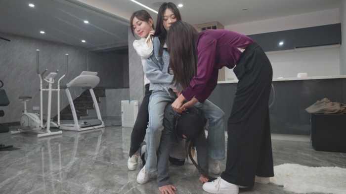 【爱秀套图】超级三美女YAPOO风格顶级大制作 大量美女成吨圣水混合 YC-250502-8