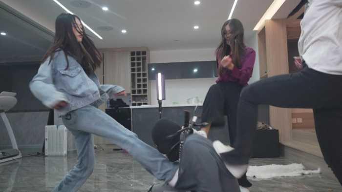 【爱秀套图】超级三美女YAPOO风格顶级大制作 大量美女成吨圣水混合 YC-250502-8