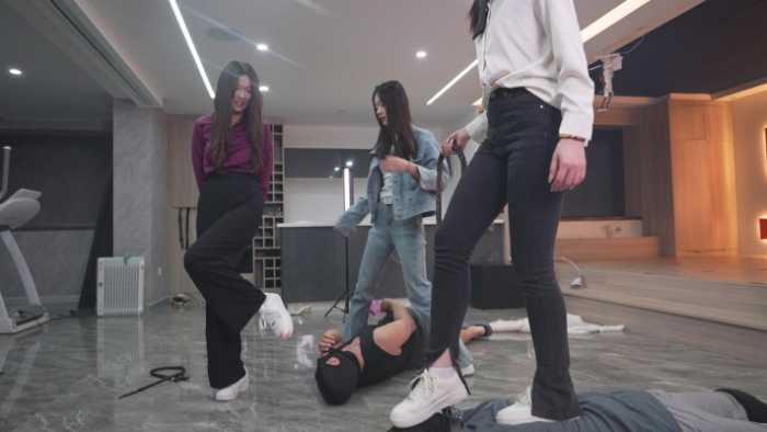 【爱秀套图】超级三美女YAPOO风格顶级大制作 大量美女成吨圣水混合 YC-250502-8