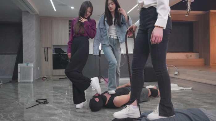 【爱秀套图】超级三美女YAPOO风格顶级大制作 大量美女成吨圣水混合 YC-250502-8