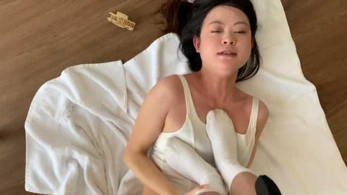 【爱秀套图】【最强女M】皮靴白袜蹂躏女M JS250506~1