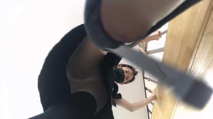 【爱秀套图】终篇：小鱼女神第一视角肉丝高跟长靴全体重踩踏 YC-250504-3