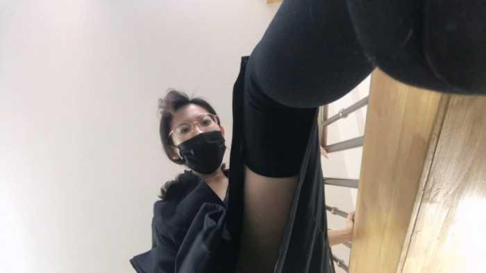 【爱秀套图】终篇：小鱼女神第一视角肉丝高跟长靴全体重踩踏 YC-250504-3