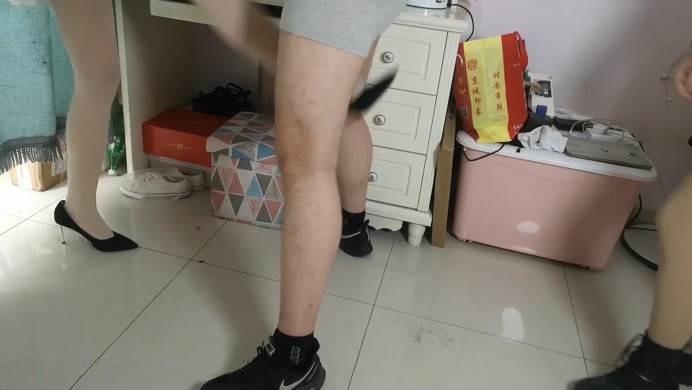 【爱秀套图】【全程语言】新人琪琪与露露的踢裆比赛 SJ-64