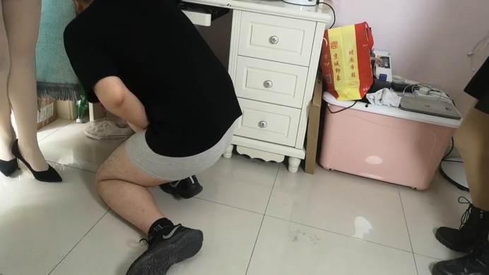 【爱秀套图】【全程语言】新人琪琪与露露的踢裆比赛 SJ-64