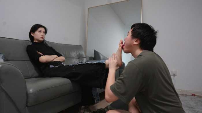 【爱秀套图】『红颜榜』史上最狠脚耳光by北京陌黎女王 YC-250507