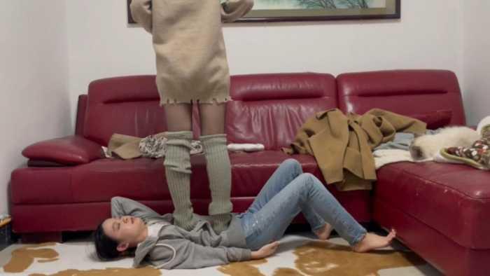 【爱秀套图】最强女m最新动态【大闺蜜和m的私密游戏】 YC-250508-3