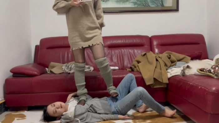 【爱秀套图】最强女m最新动态【大闺蜜和m的私密游戏】 YC-250508-3