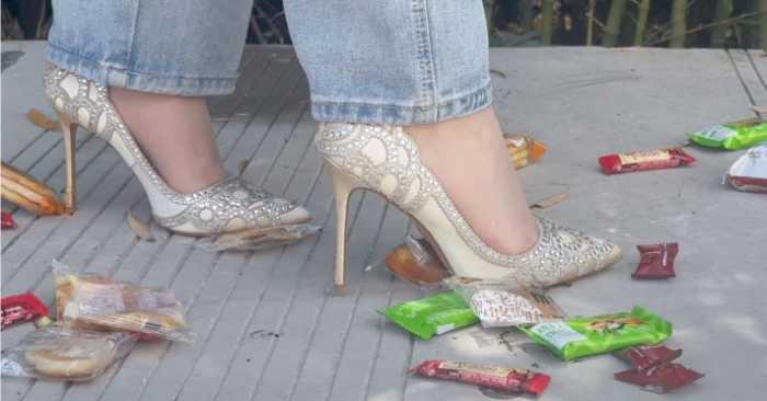 【爱秀套图】【大美】15cm银色细高跟鞋踩零食大礼包 YC-250509-4