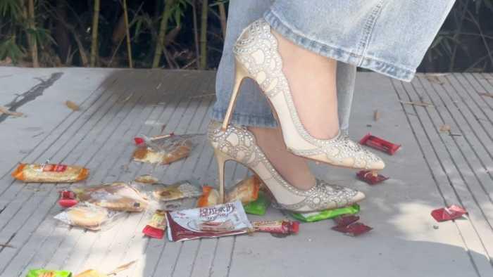 【爱秀套图】【大美】15cm银色细高跟鞋踩零食大礼包 YC-250509-4