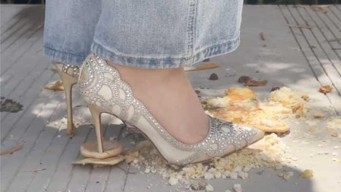 【爱秀套图】【大美】15cm银色细高跟鞋踩零食大礼包 YC-250509-4