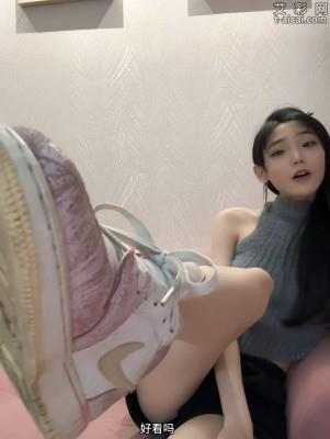 【爱秀套图】腹黑莫瑶女神女巨人缩小前男友踩死 moyao003