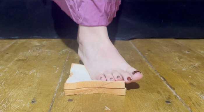 【爱秀套图】【大美】裸足踩吐司切片面包 YC-250516-6