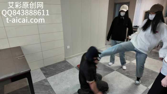 【爱秀套图】『chnnsct1818』暴揍社会大哥到头晕眼花 YC-250519-9