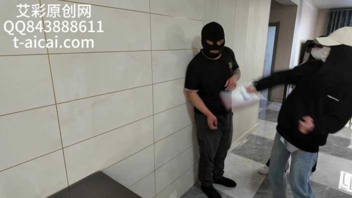 【爱秀套图】『chnnsct1818』暴揍社会大哥到头晕眼花 YC-250519-9