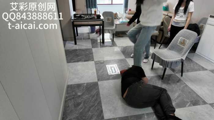 【爱秀套图】『chnnsct1818』暴揍社会大哥到头晕眼花 YC-250519-9