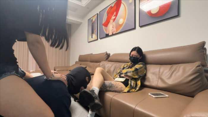 【爱秀套图】【卫校小琳殿下】带闺蜜体验玩狗 YC-250520