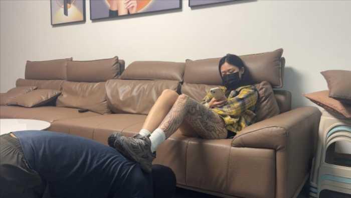 【爱秀套图】【卫校小琳殿下】带闺蜜体验玩狗 YC-250520