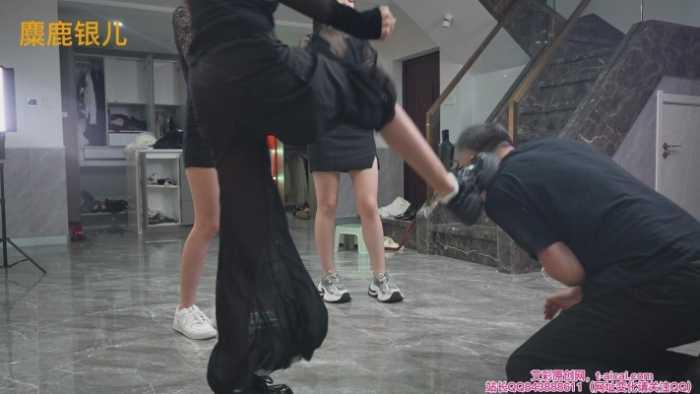 【爱秀套图】冰冰 鱼七 画画 三S 原味臭脚深喉 你咬脚？那我往死插 YC-250520-3