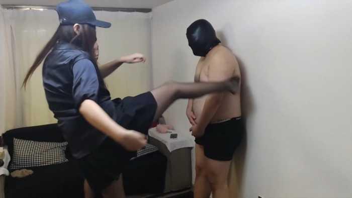 【爱秀套图】芸汐莹莹双人黑丝重度踢打 ACYC-3889