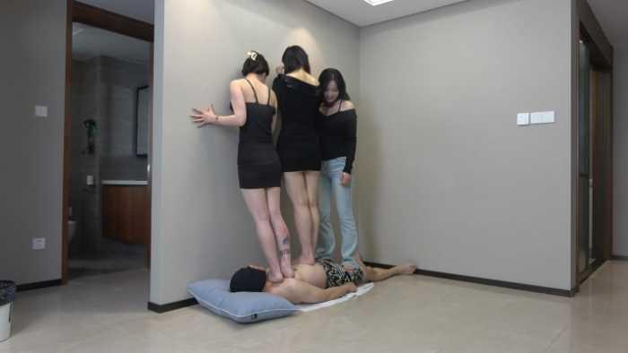 【爱秀套图】【领主老大】三主窒息试踩踏 YC-250522-5