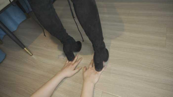 【爱秀套图】【彼岸花】无意识踩手 YC-250522-8