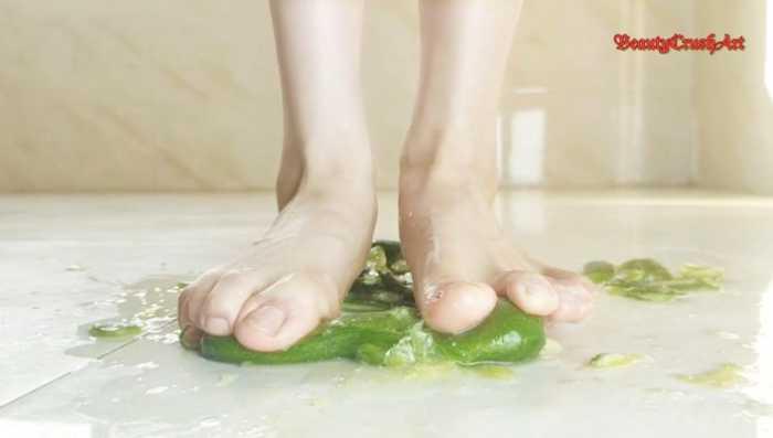 【爱秀套图】【BeautyCrushArt】新人小苒试拍黄瓜 YC-250523