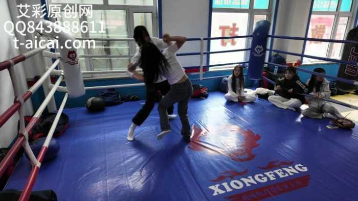 【爱秀套图】『chnnsct1818』娱乐版白袜女生摔跤 YC-250525-7