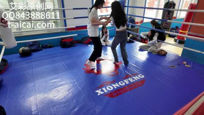 【爱秀套图】『chnnsct1818』娱乐版白袜女生摔跤 YC-250525-7