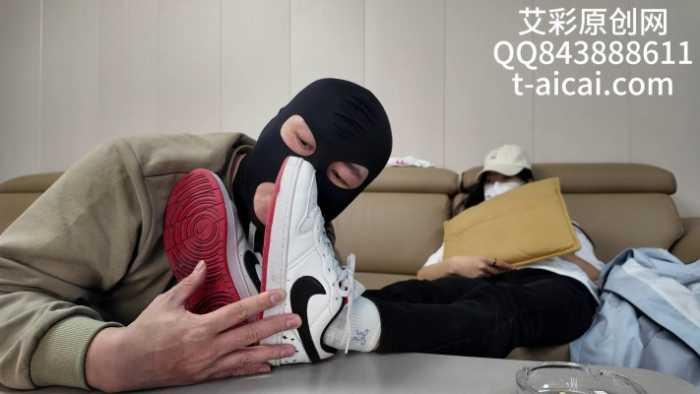 【爱秀套图】『chnnsct1818』脏板鞋踢踹清理鞋底脚汗 YC-250525-9