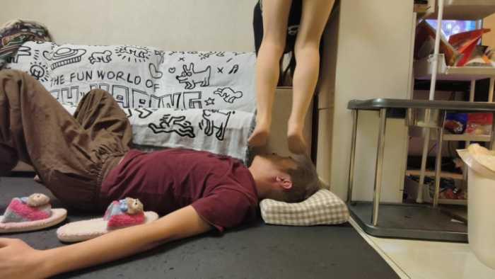 【爱秀套图】安安踩脸又来了 YC-250528-4