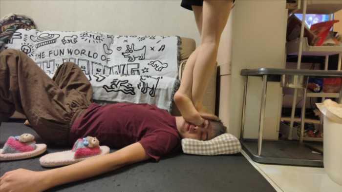 【爱秀套图】安安踩脸又来了 YC-250528-4