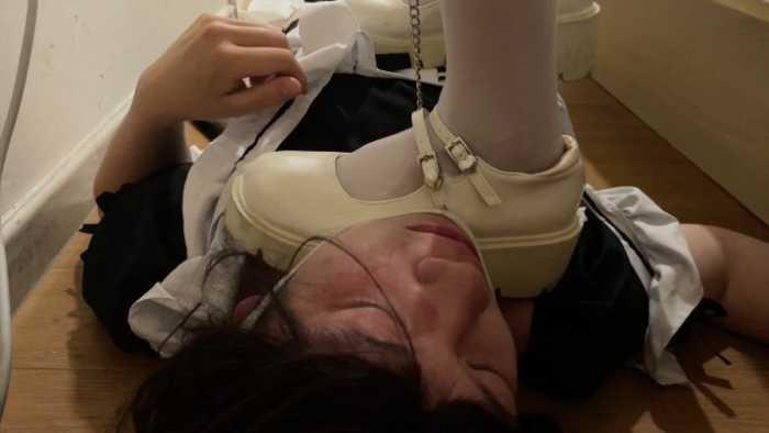 【爱秀套图】【喵咔】踩到流眼泪丨残忍踩头踩脖玛丽珍皮鞋重度踩头踩手 ACYC-4572