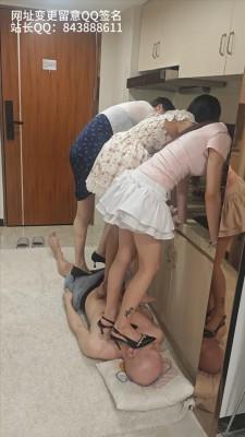 【爱秀套图】【素人S】三个漂亮小姐姐高跟群踩 YC-250530