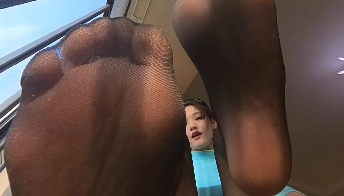 【爱秀套图】【GTS-VR】莫瑶女神-囚笼启动缩小入鞋 JS250604~1