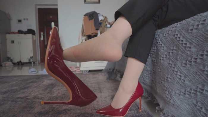 【爱秀套图】【贝琳】肉丝虐狗奴合集 BLHJ1