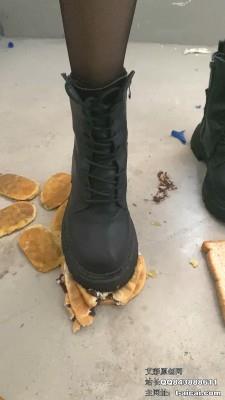 【爱秀套图】【雅泫】楼道里制作口水夹心狗粮 YC-250604-7