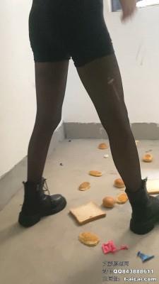 【爱秀套图】【雅泫】楼道里制作口水夹心狗粮 YC-250604-7