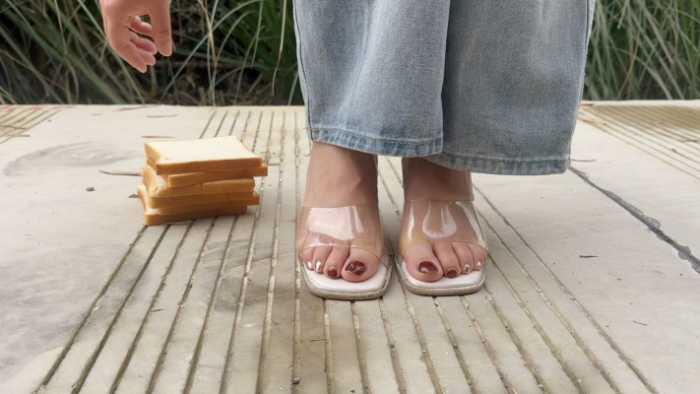 【爱秀套图】【大美】透视高跟凉鞋内/外/裸足踩厚切吐司面包 YC-250606-2